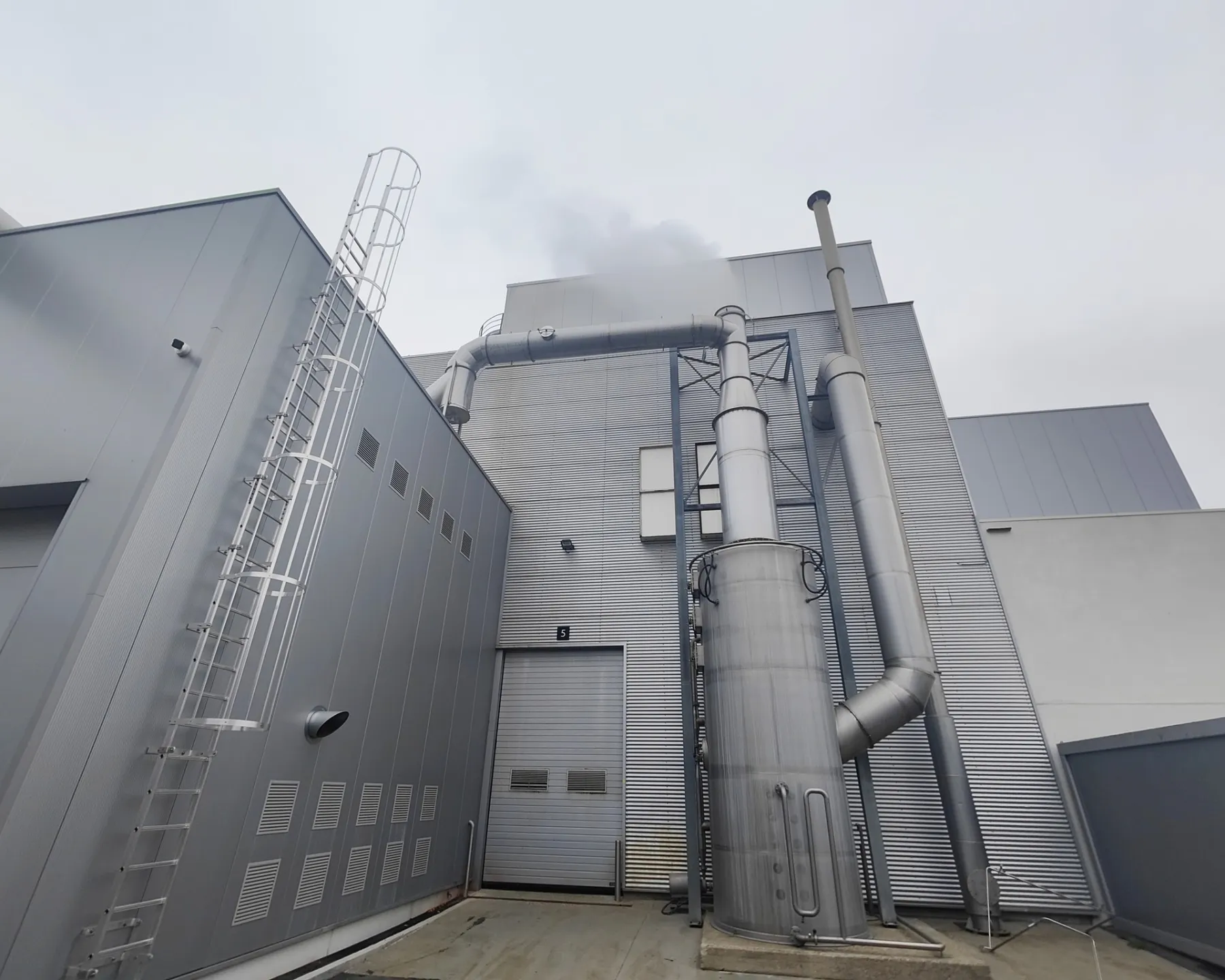 Proceslucht van sproeidrogers naar biofilter door Typhoon